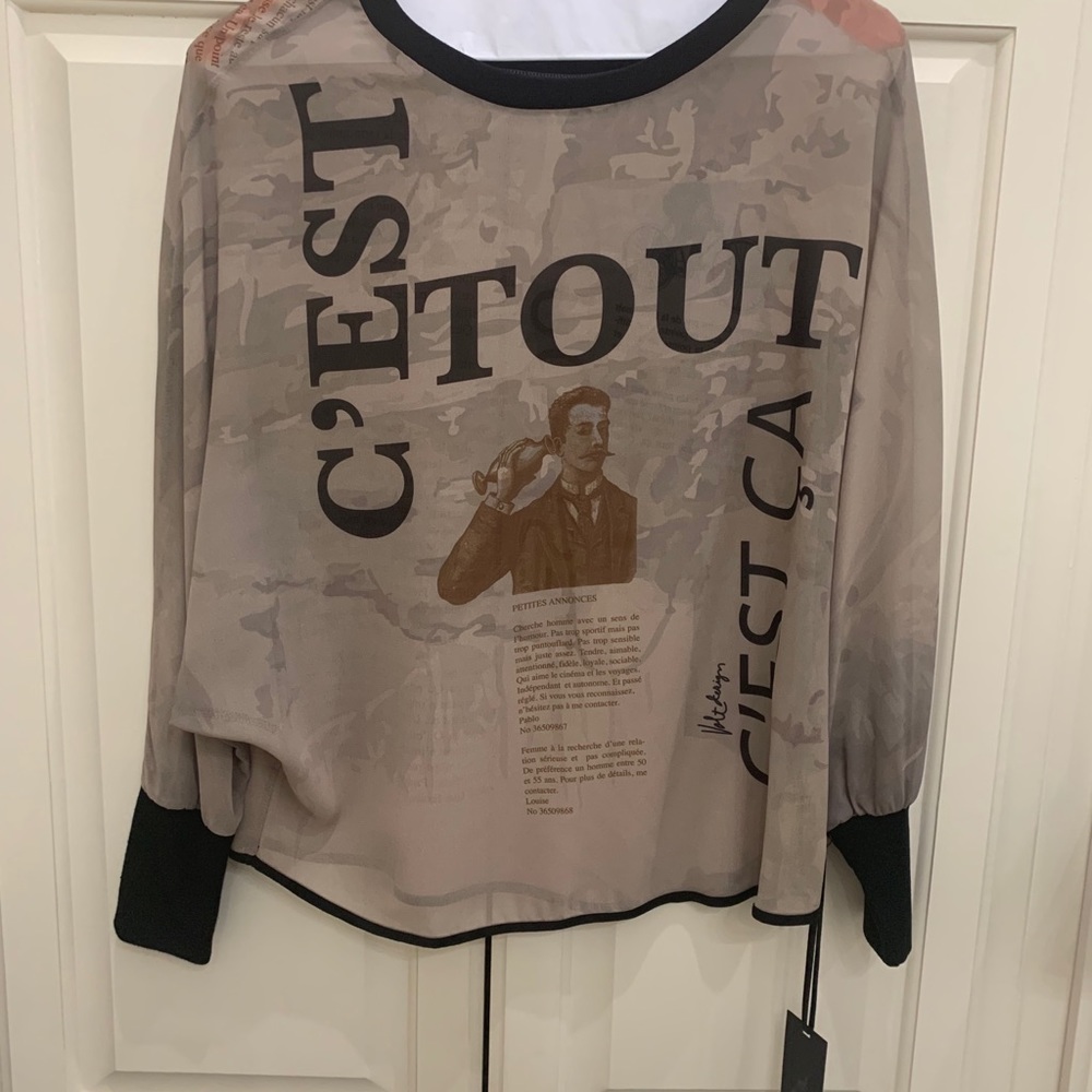 Fun blouse. - Picture 2 of 2